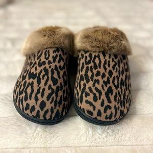 Isotoner Ladies Memory Foam Hoodback Comfort Slippers